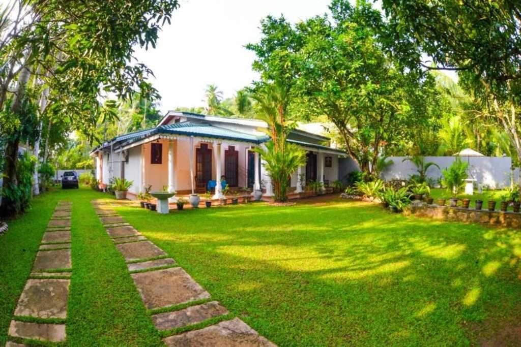 Thambara Villa Unawatuna Exterior photo
