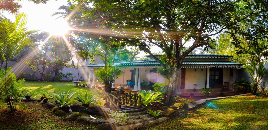 Thambara Villa Unawatuna Exterior photo