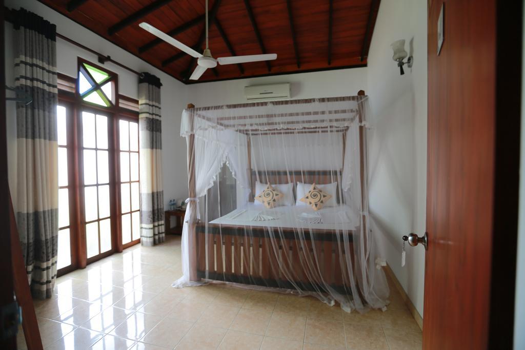 Thambara Villa Unawatuna Exterior photo