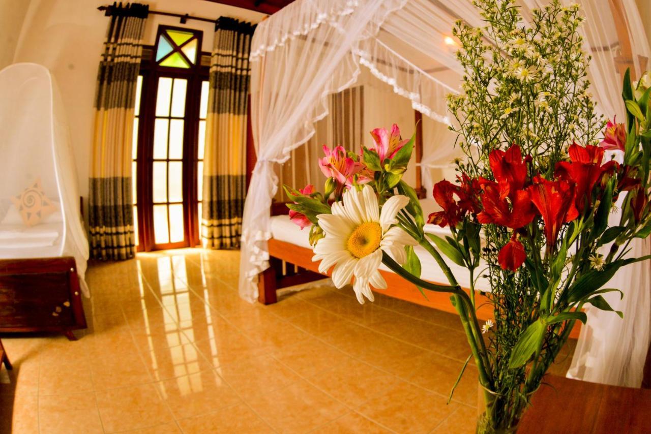 Thambara Villa Unawatuna Exterior photo