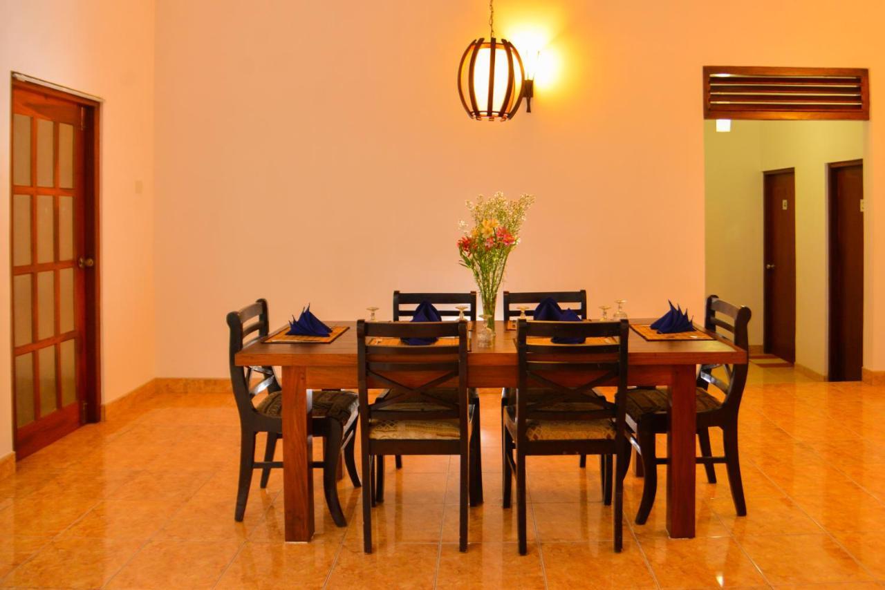 Thambara Villa Unawatuna Exterior photo